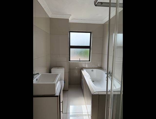 4 BEDROOM HOUSE FOR SALE IN MELODIE